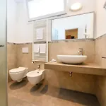 Отель Harmony Con Piscina Panoramica Римини