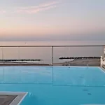 Harmony Con Piscina Panoramica Отель 3*