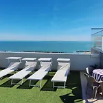 Harmony Con Piscina Panoramica Hotel 3*