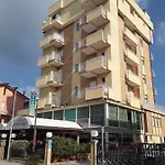 Harmony Con Piscina Panoramica Hotel Rimini