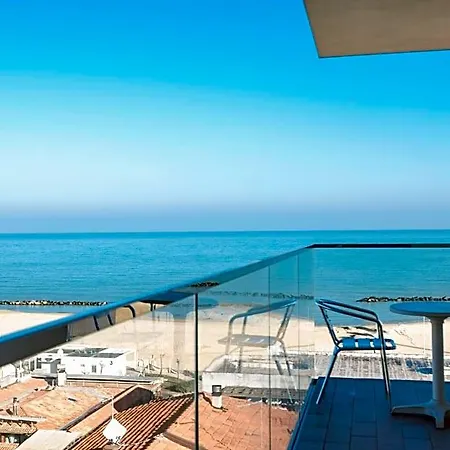 Harmony Con Piscina Panoramica 3* Rimini