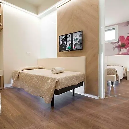 Otel Harmony Con Piscina Panoramica Rimini