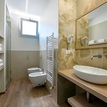 Harmony Con Piscina Panoramica ホテル リミニ