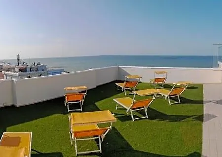 Harmony Con Piscina Panoramica Otel Rimini