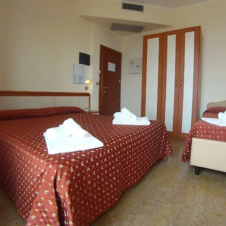 Harmony Con Piscina Panoramica Otel 3*