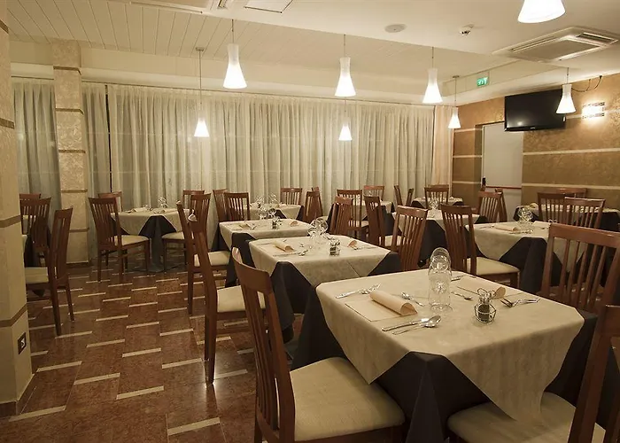 Hotell Harmony Con Piscina Panoramica