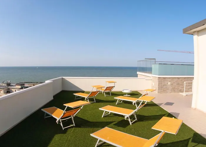 Hotel Harmony Con Piscina Panoramica Rímini