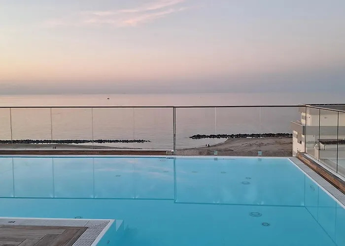 Harmony Con Piscina Panoramica Hotell 3*
