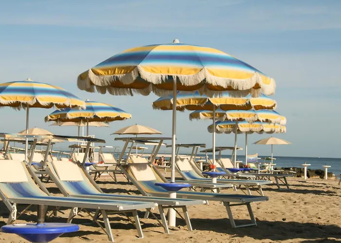 Harmony Con Piscina Panoramica Hotell Rimini