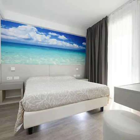 호텔 Harmony Con Piscina Panoramica 리미니