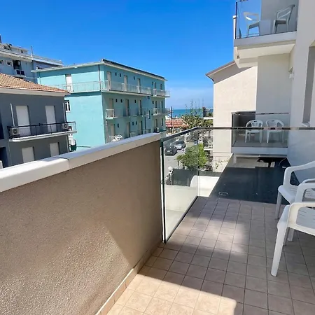 Harmony Con Piscina Panoramica 호텔 3*