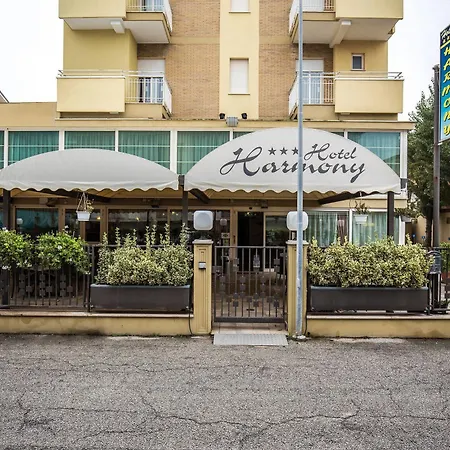 Harmony Con Piscina Panoramica 호텔 3*