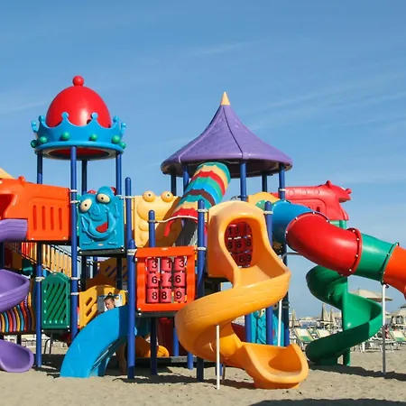 Harmony Con Piscina Panoramica 3* 리미니