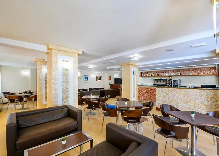 Otel Harmony Con Piscina Panoramica 3*