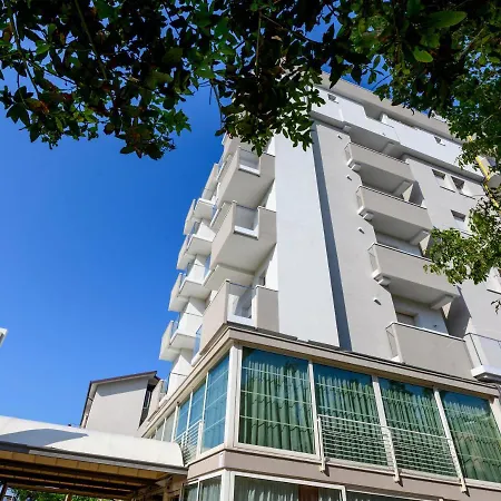 Harmony Con Piscina Panoramica Hotel 3*