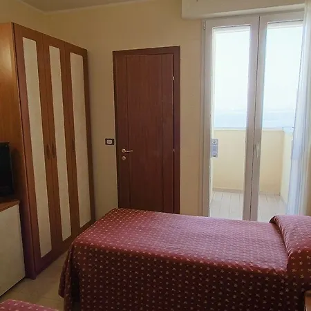 Harmony Con Piscina Panoramica Отель Римини